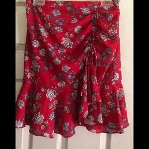 Max Studio women’s skirt. NWT. Great red color. Great adjustable ruching.
